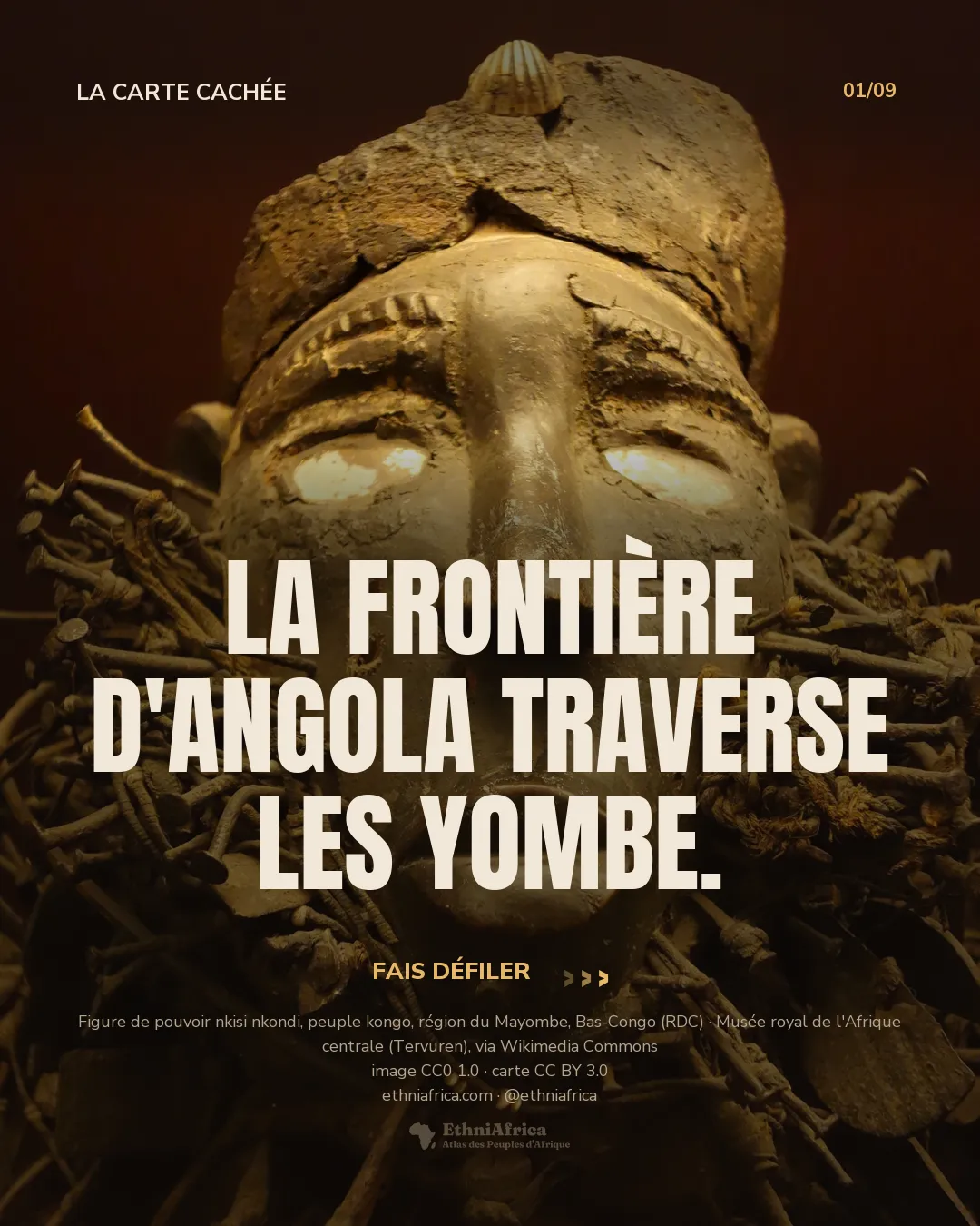 un visage sculpté en gros plan, les yeux incrustés de nacre, un petit coquillage fixé au sommet du crâne, entouré d'une masse dense de clous et de lames de métal fichés dans une chevelure de cordes